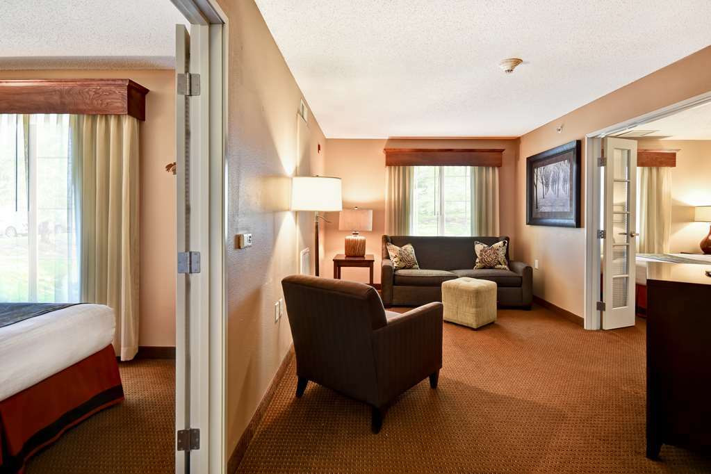 Grandstay Hotel & Suites La Crosse Room photo